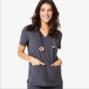 🌟 FIGS PO#1576 Women’s Grey Two Pocket Scrub Top - $32! 🌟